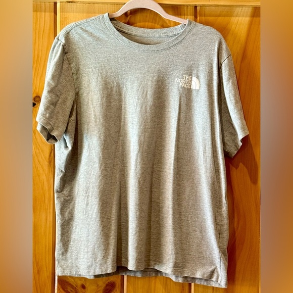 2/$30 The North Face Women’s XXL Heather Gray Tee - Picture 1 of 7